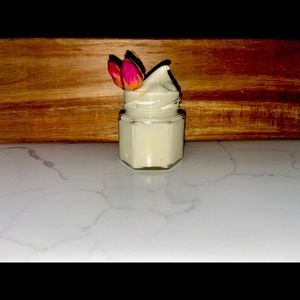 COCOA BUTTER+ ROSE OIL MOISTURIZER